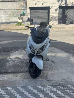 DAFRA MAXSYM 400i 
